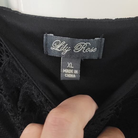 XL Witchy Vibes - Black Lace Handkerchief Dress - Picture 6 of 6